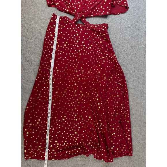 Boohoo Star Print Cut Out Skater Dress Red Gold US Size 8 - Picture 10 of 11